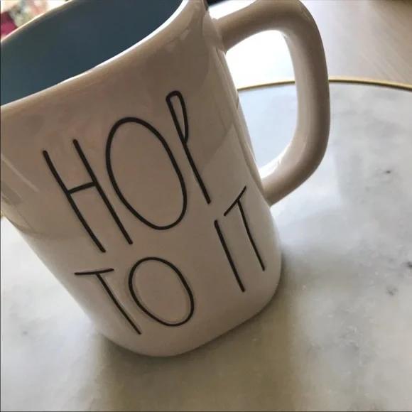 SET OF FOUR Rae Dunn Easter Mug Set - Picture 12 of 12